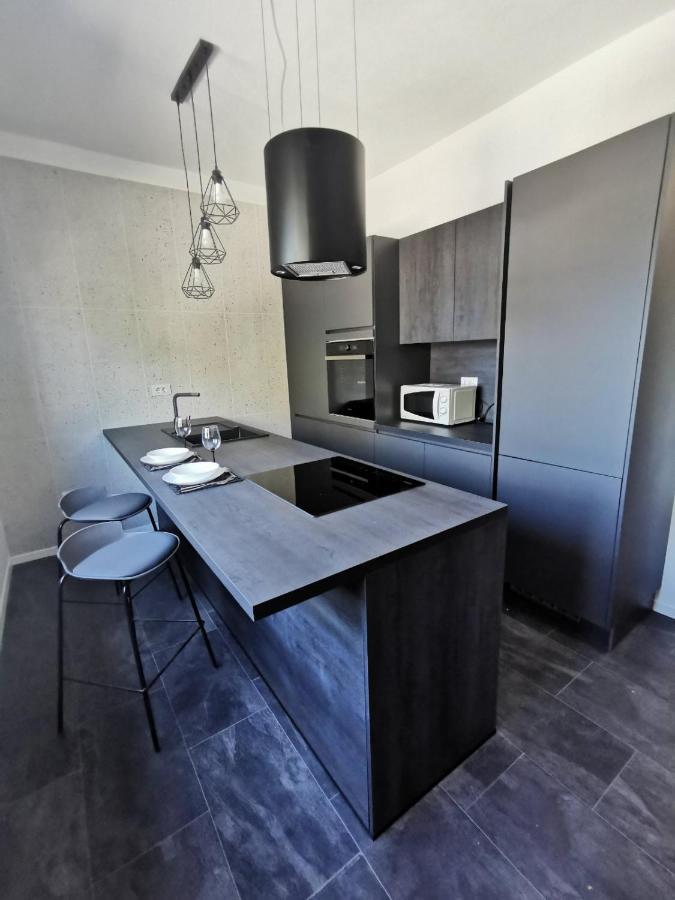 Oasis In The City Near Amfiteatar,Free Parking And Free Wi-Fi Пула Екстериор снимка