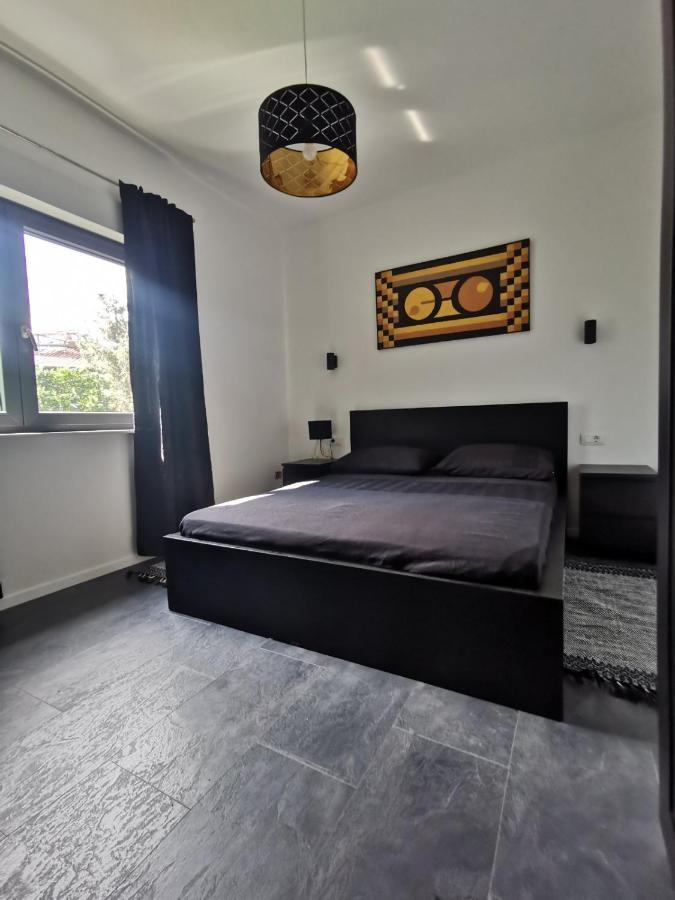 Oasis In The City Near Amfiteatar,Free Parking And Free Wi-Fi Пула Екстериор снимка